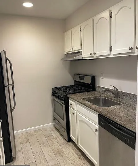 5900 Cove Landing Rd #202 — Photo 12