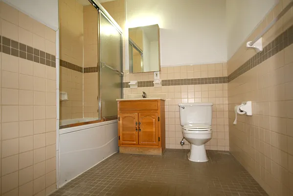 Rented by DAXS LLC | media 9