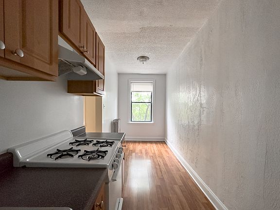 5th image of 1742 N Humboldt Blvd APT 204