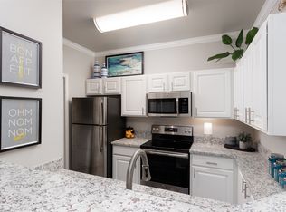 Creekside 121 Apartments, Carrollton, TX 75010