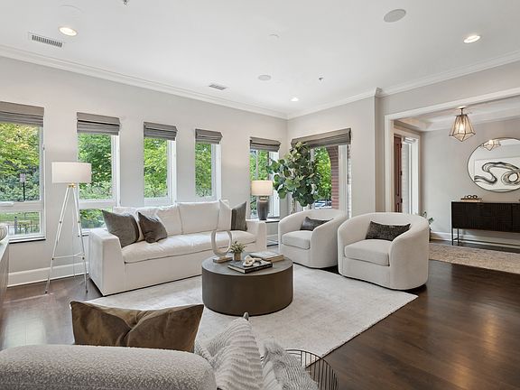2nd image of 409 E Benton Pl #409