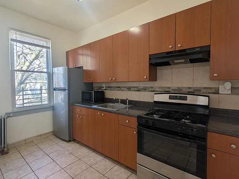 170 Bradford St #2 — Photo 1