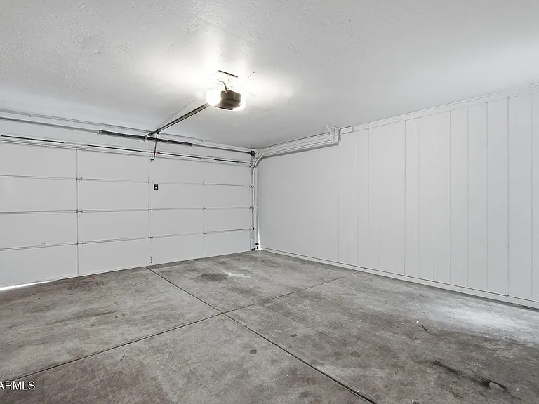 4731 W Paradise Ln — Photo 31