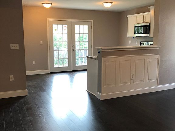 2nd image of 6706 Walnut Valley Dr