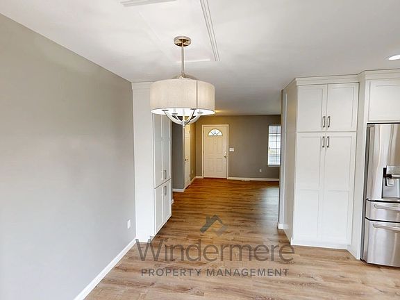 5th image of 739 SE Landen Dr