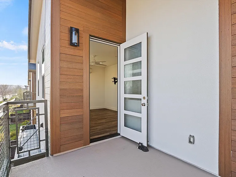 1802 Notre Dame Blvd — Photo 28