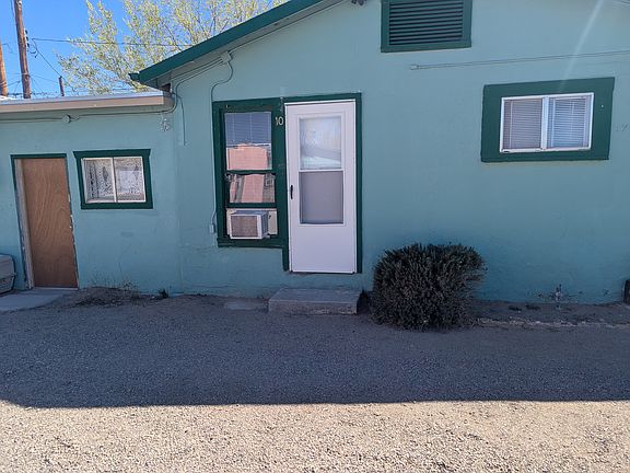 Main door on the right leads into the living room/entry way. The door in the left is to the great room/bonus room.