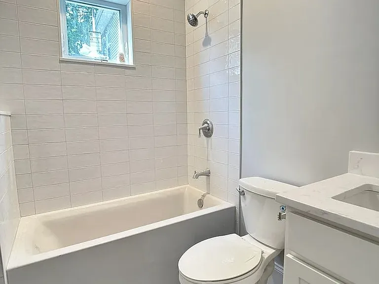 50 Fairbanks St #D2 — Photo 8