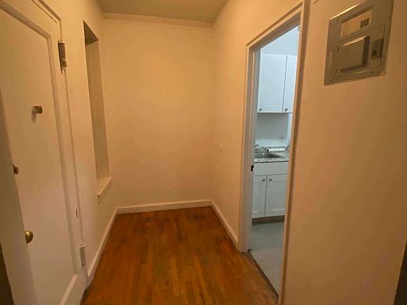 3rd image of 355 E 88th St APT 2E