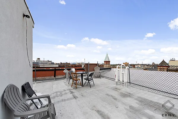 Rented by ERNY LLC | media 38