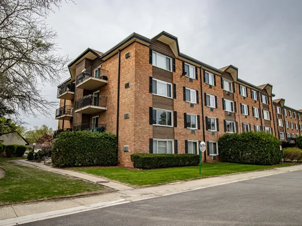 1216 S New Wilke Rd APT 201, Arlington Heights, IL 60005