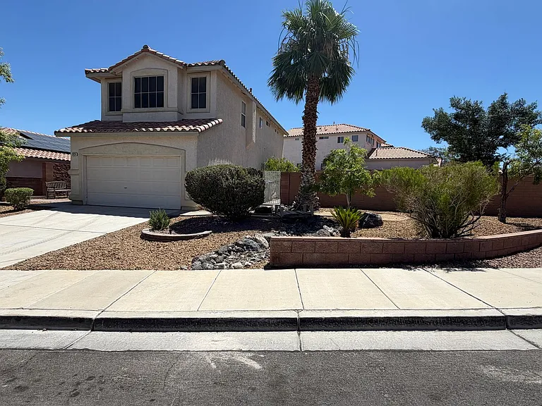 2424 Predera Ave — Photo 2