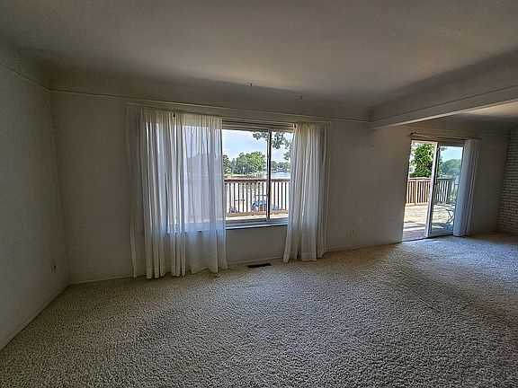 2nd image of 4002 Lamont Dr