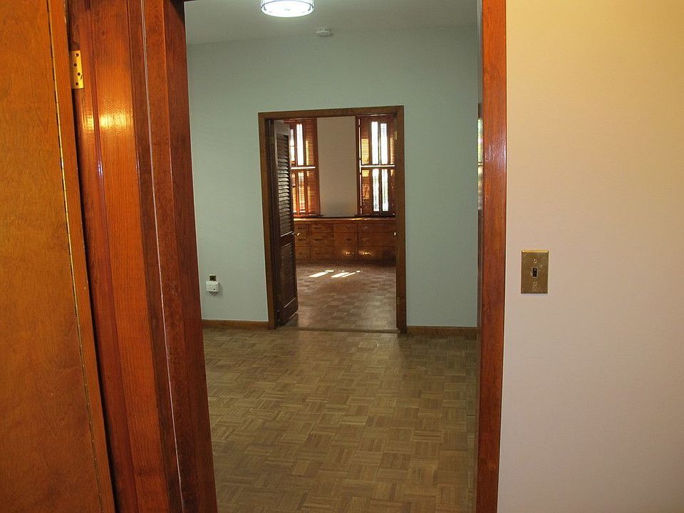 1st image of 4720 41st St APT 1F