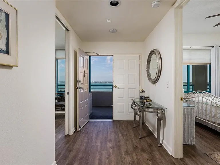 1560 Gulf Blvd #1605 — Photo 11