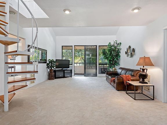 5th image of 3340 McCaw Ave APT 209