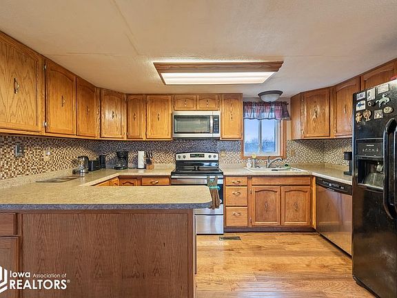 4th image of 28322 170th St