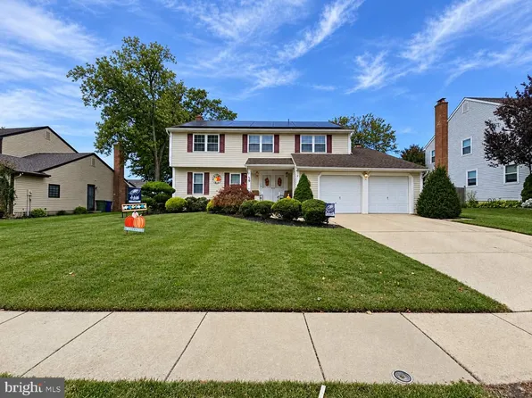 9 Tinsmith Ln, Marlton, NJ 08053