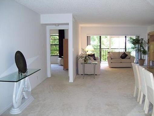 4th image of 300 N A1a APT I402