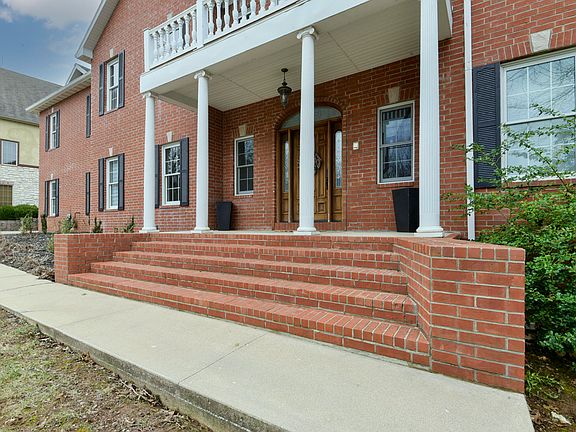 5th image of 1658 W Caleb Court