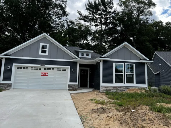 17560 Winged Foot Ct, Spring Lake, MI 49456
