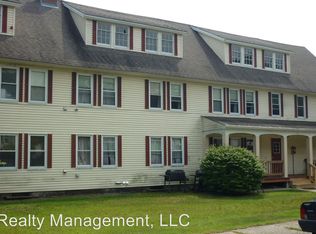 4 Overlook St APT 4, Whitinsville, MA 01588