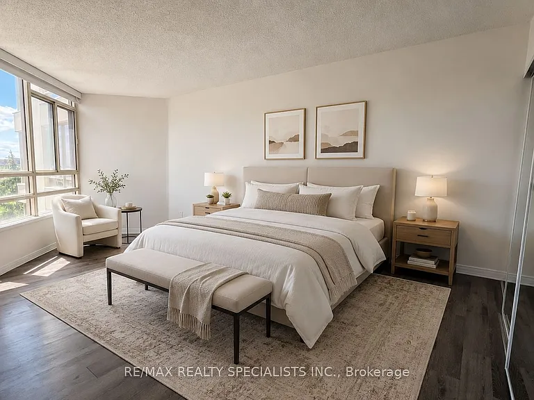 75 King St E #706 — Photo 5