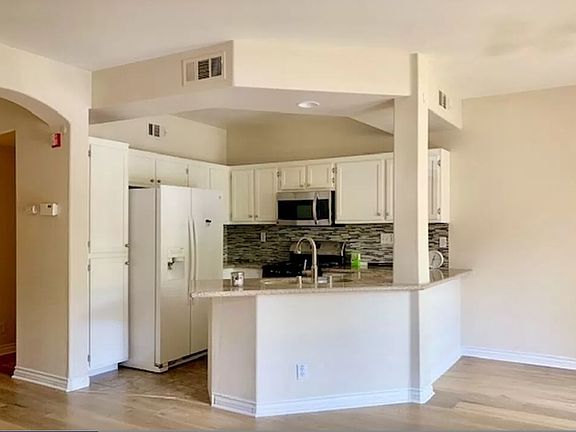 2nd image of 3504 Orangewood