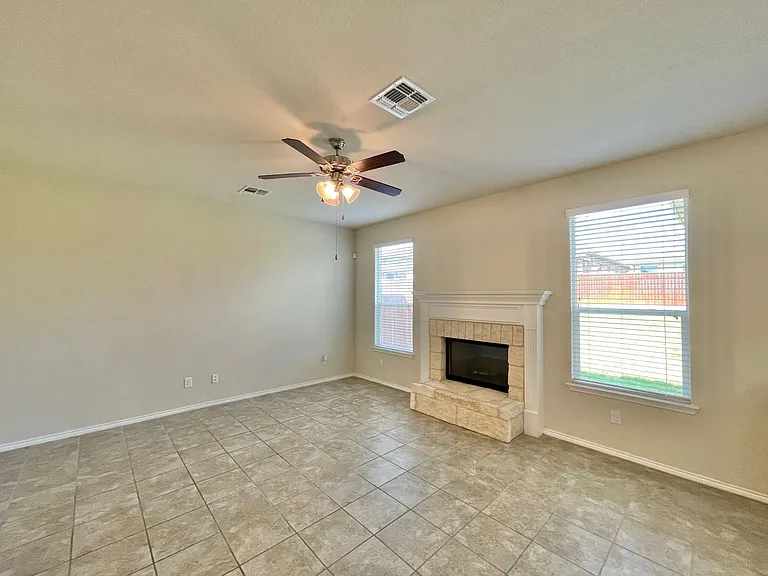 3311 Lorne Dr — Photo 10