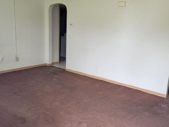3rd image of 521 S College Dr