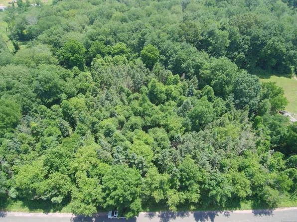 20 Wolfersdorf Road, East Windsor, CT 06016