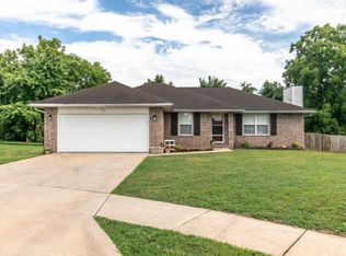936 S Duke Ct, Springfield, MO 65802