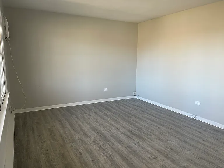 358 W Bethel Dr #6 — Photo 3