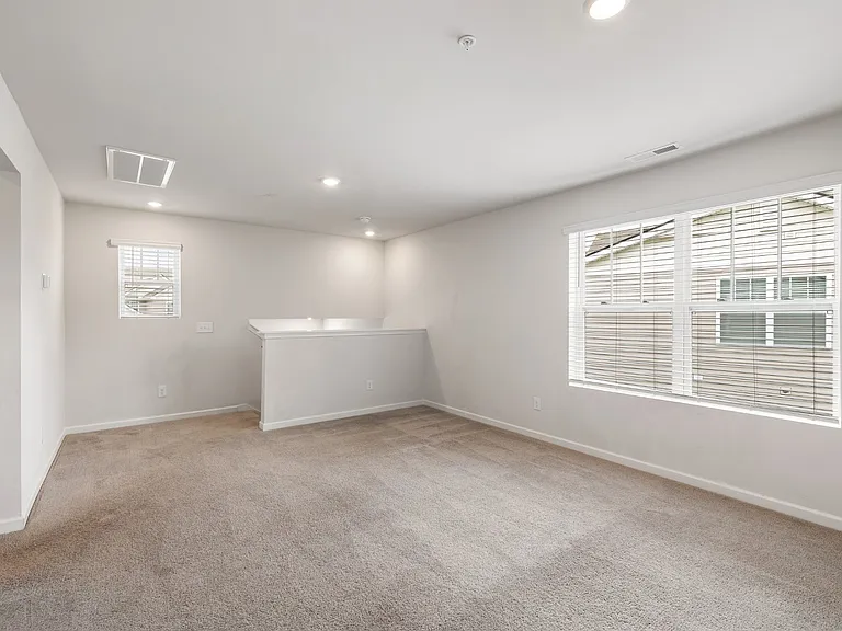 416 Alcott Way — Photo 3
