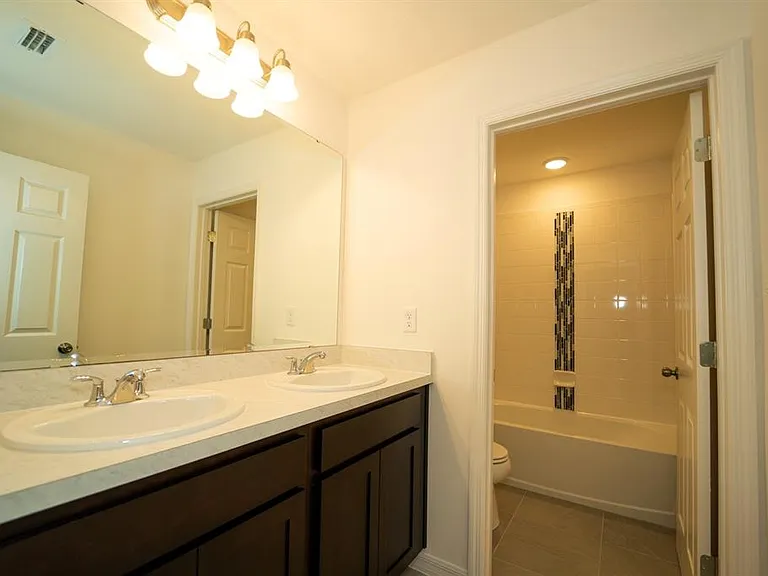 1673 Swan Swim Dr — Photo 14