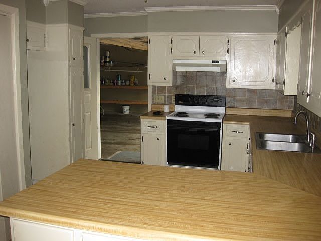 2nd image of 134 Sesame Rd