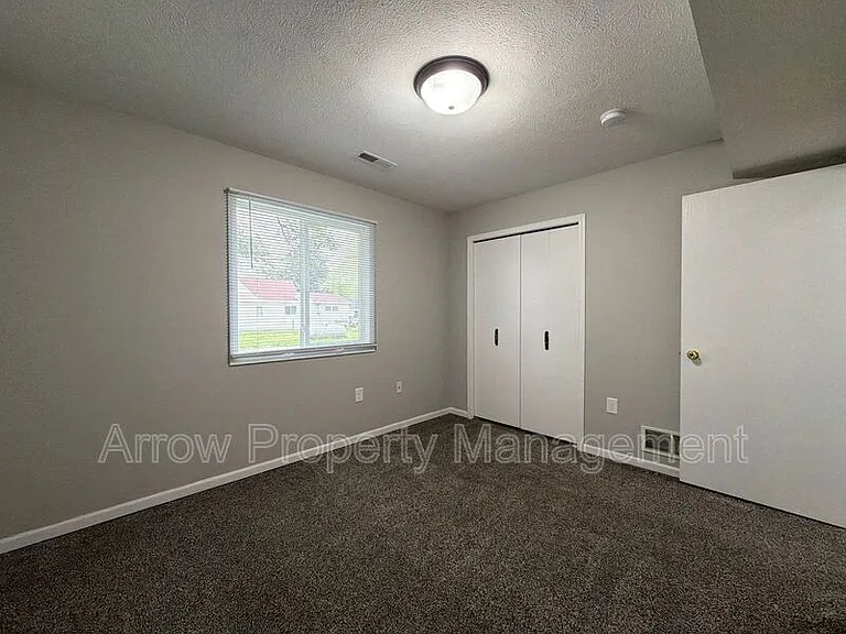 535 S Oak St #3 — Photo 9