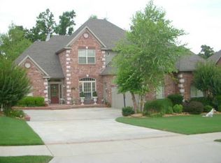 2549 N Fennchurch Way, Fayetteville, AR 72703