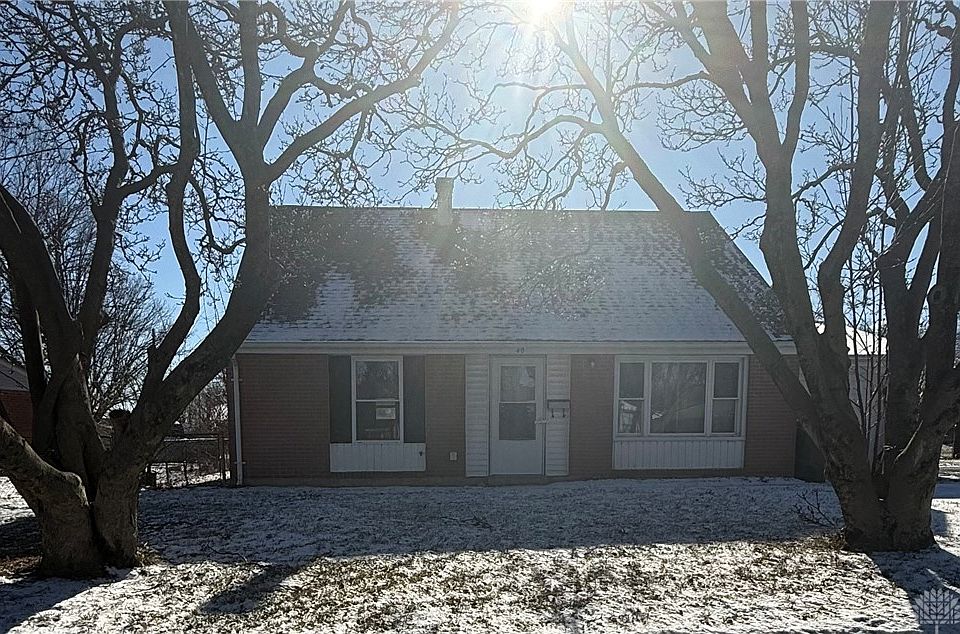 1st image of 40 Greencliff Dr