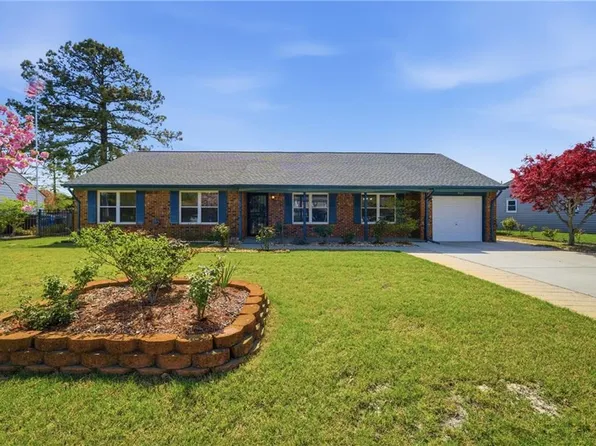 1405 Powder Ridge Ct, Virginia Beach, VA 23453