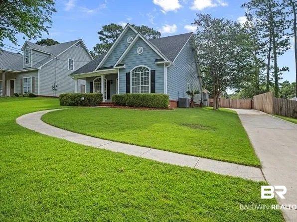 1011 Pinemont Dr, Mobile, AL 36609