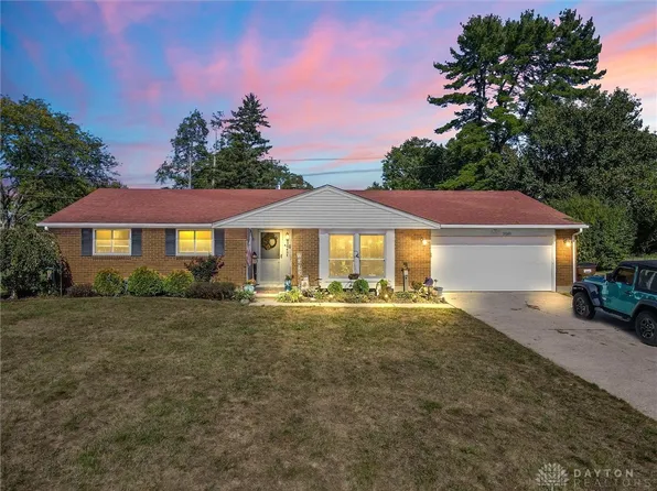 3049 Coker Dr, Dayton, OH 45440