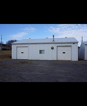 4th image of 204 S Lemon Ave