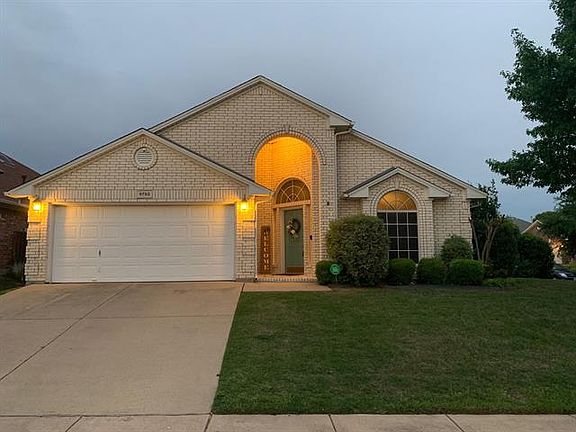 3rd image of 8750 Sunset Trace Dr