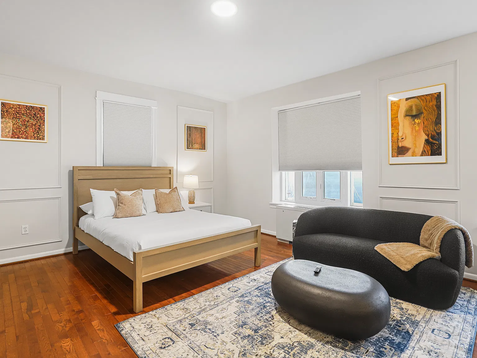Studio, 350 sqft, $2,900 — Photo 1