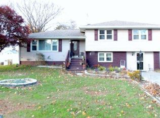 1192 Magnolia Rd, Vineland, NJ 08361