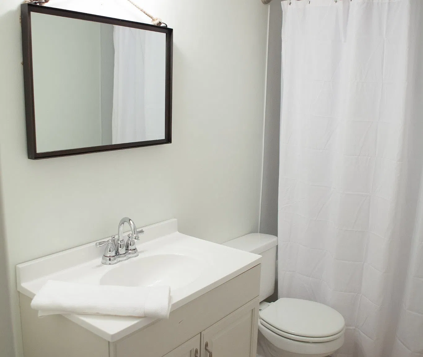 3 bed, 1.0 bath, 1650 sqft, $1,995 — Photo 4