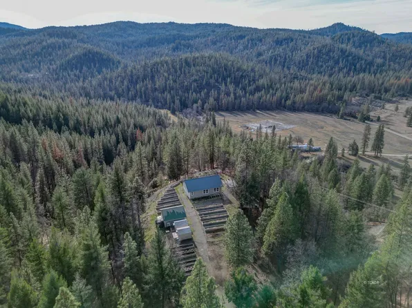 611 Dobbins Crk, Hayfork, CA 96041