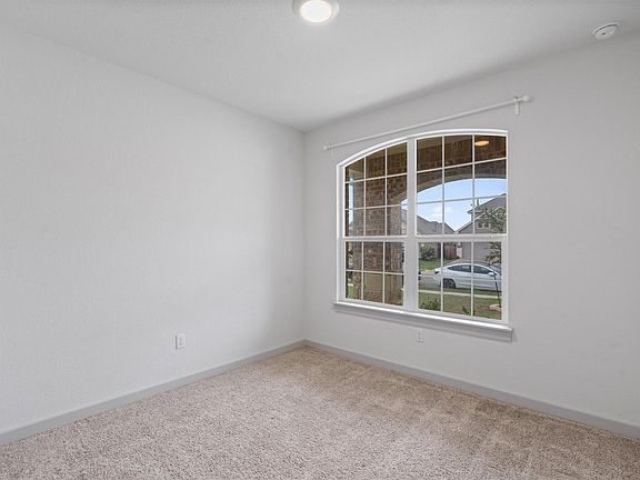 4th image of 13908 McArthur Dr