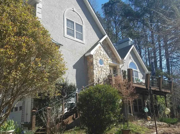 614 Driftwood Dr, Woodstock, GA 30189